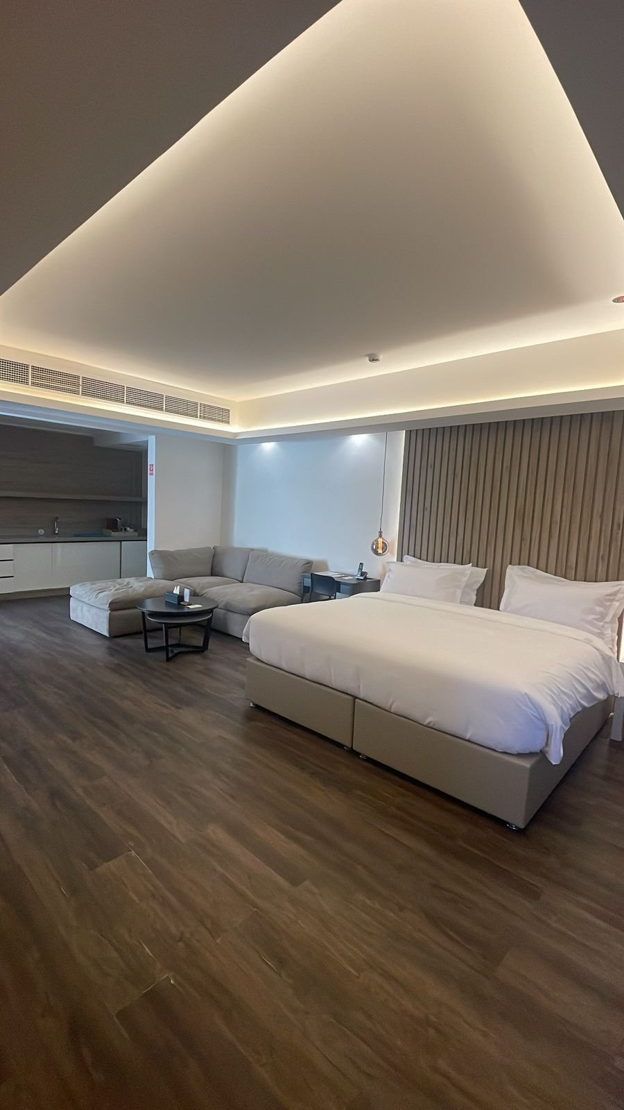 جونيور سويت