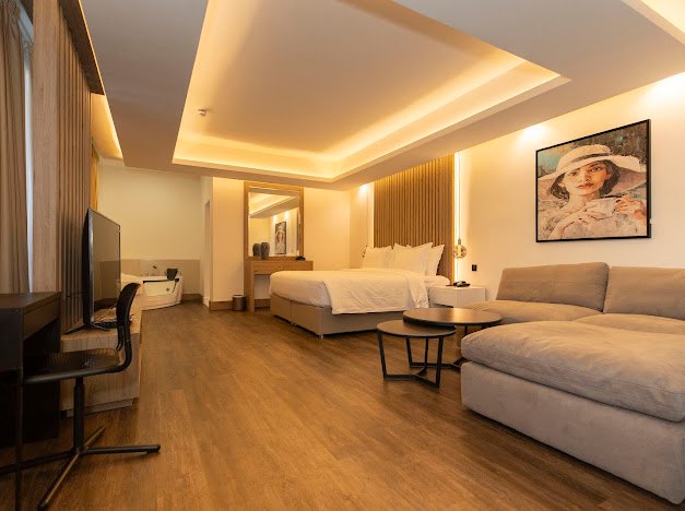 جونيور سويت